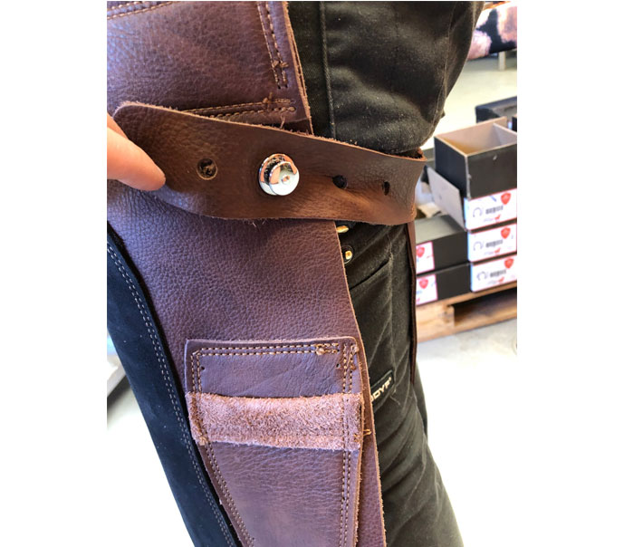 Con Cuero Grembiule Maniscalco Madrid_4